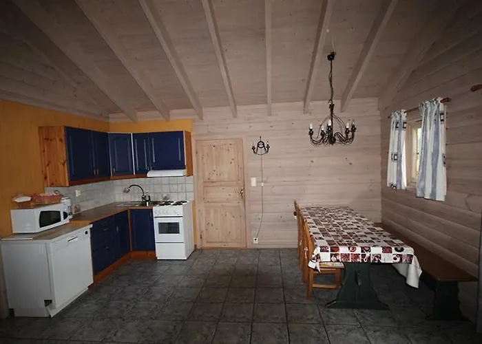 布拉特兰露营地旅馆 营地 *