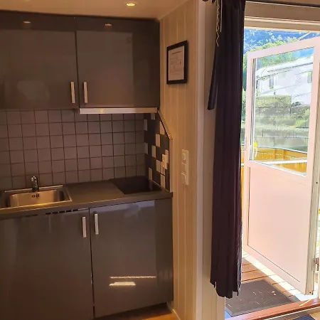 Bratland * Μπέργκεν